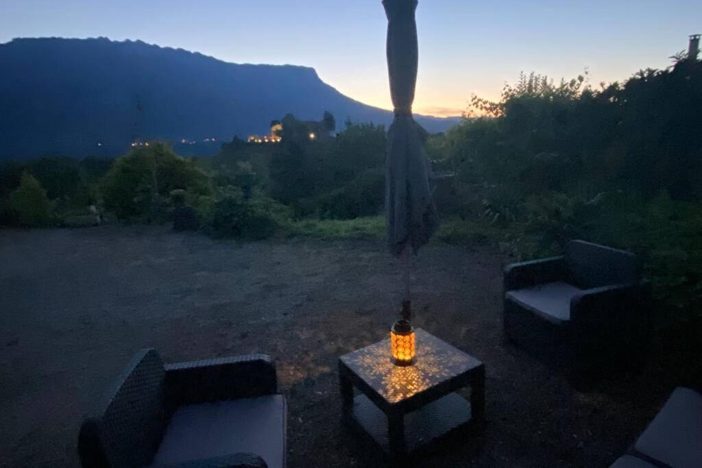 Appartement Au calme avec vue magnifique à Saint Maximin Extérieur photo